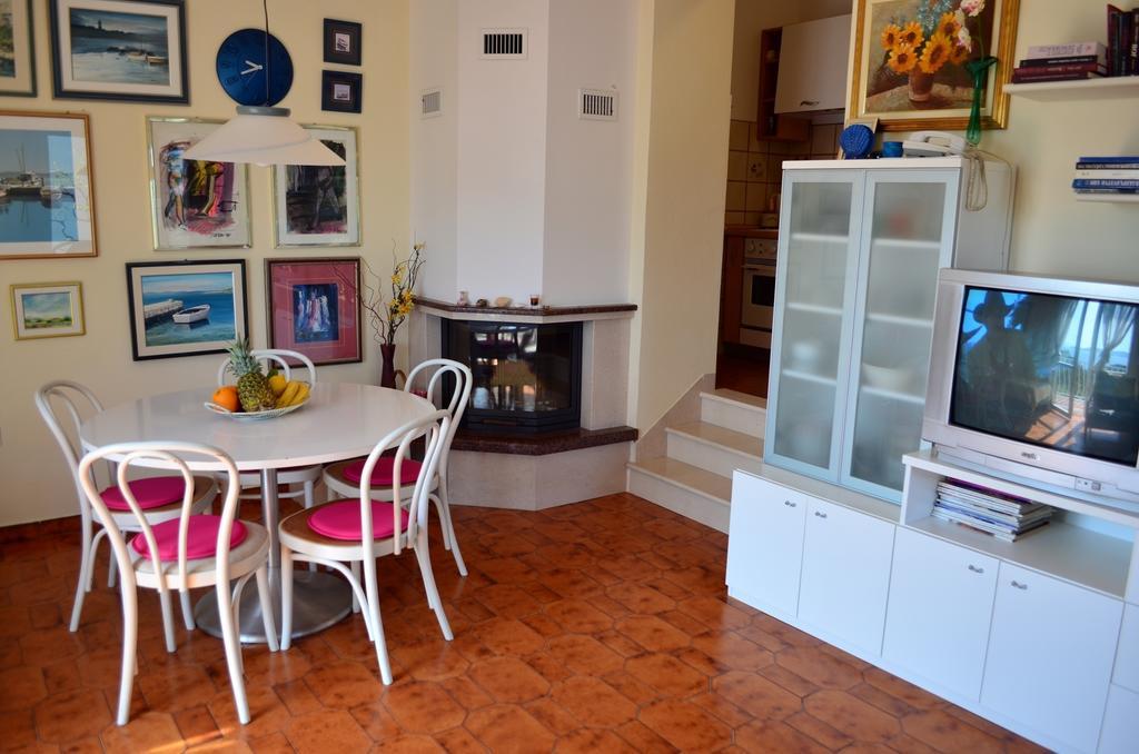 Holiday Home Nona Drage Kamer foto
